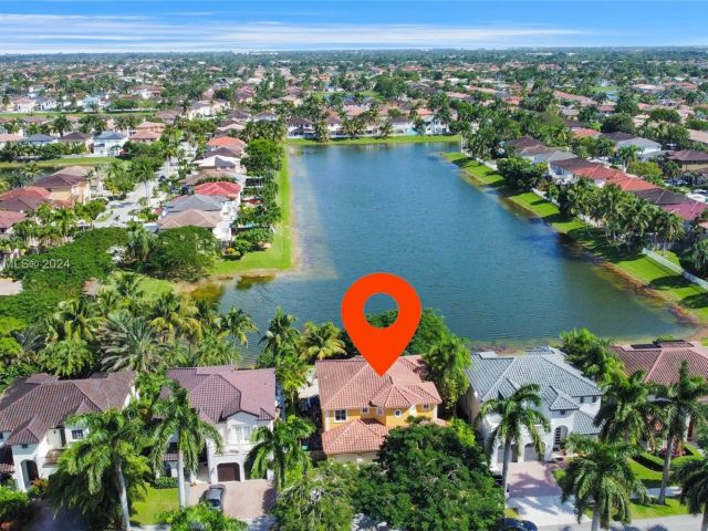 Продажа дома по адресу 6641 SW 166th Ct - фото 5792844