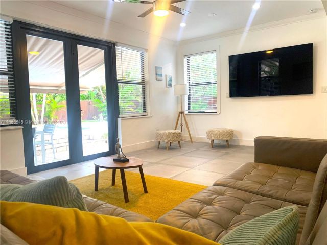 Продажа дома по адресу 10825 Peachtree Dr - фото 6088202