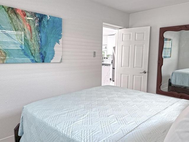 Продажа дома по адресу 2749 NW 9th Ave - фото 6254809