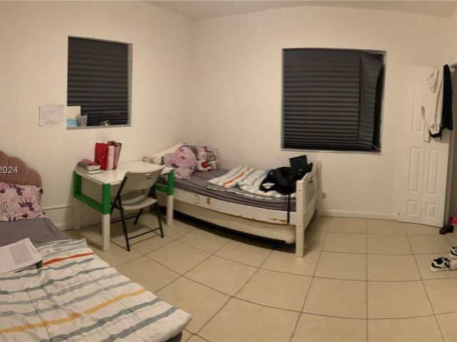 Продажа дома по адресу 815 NE 178th Ter - фото 5985574