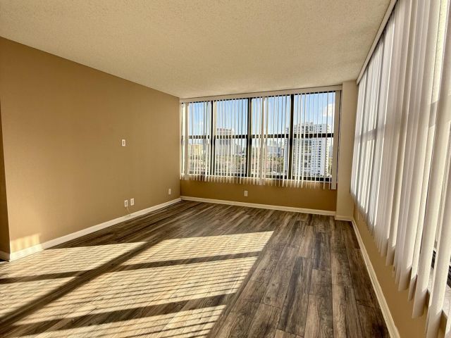 Продажа квартиры #1414 - фото 5725993