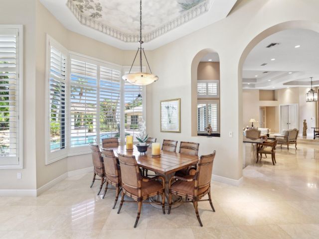 Продажа дома по адресу 18800 Long Lake Drive - фото 5942996