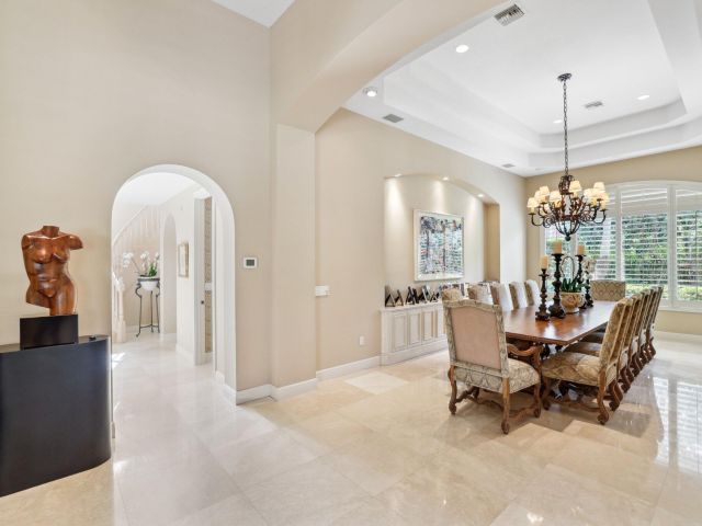 Продажа дома по адресу 18800 Long Lake Drive - фото 5942999