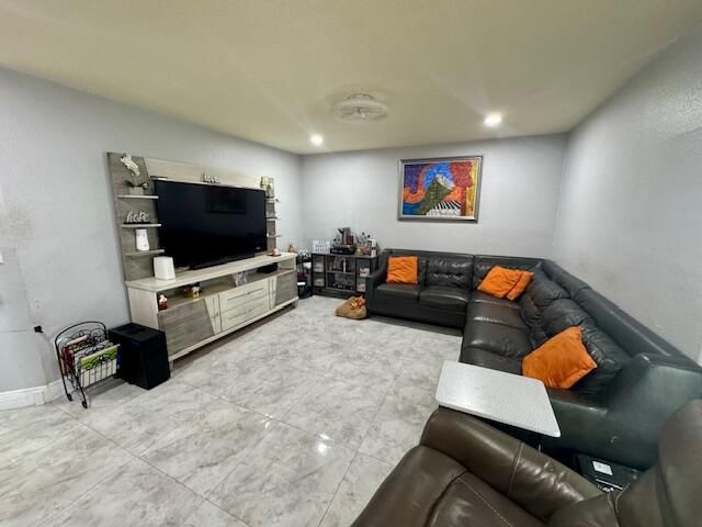 Продажа дома по адресу 1943 Iris Road - фото 6628592