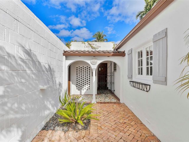 Продажа дома по адресу 1615 SE 4th St - фото 6242664