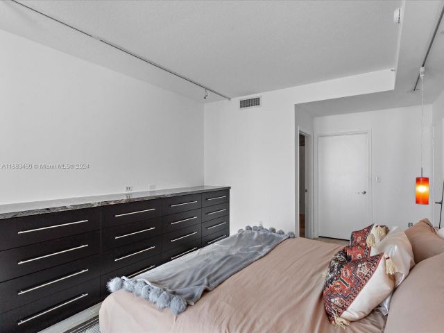 Продажа квартиры #1704 - фото 5657119