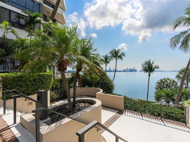 Продажа квартиры #A1812 - фото 5856171