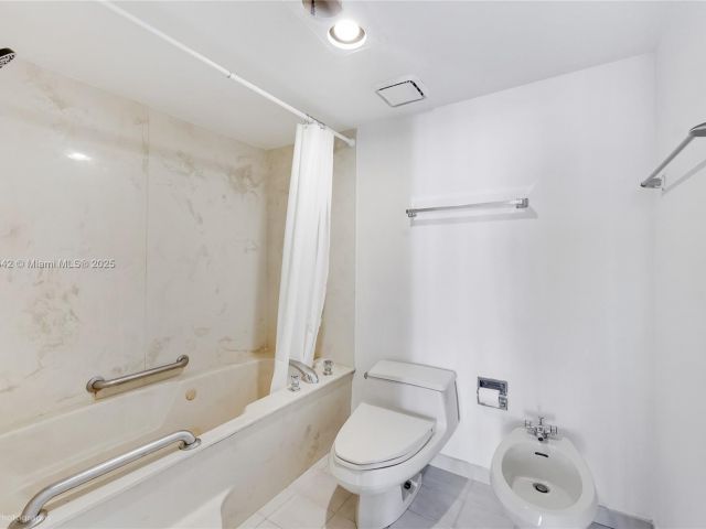 Продажа квартиры #A1812 - фото 5856177