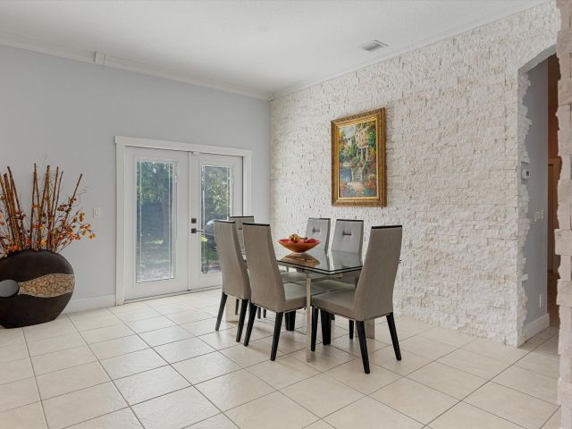 Продажа дома по адресу 3021 El Camino Real - фото 6760595