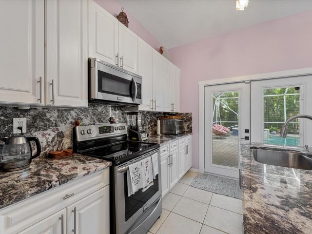 Продажа дома по адресу 3021 El Camino Real - фото 6760605