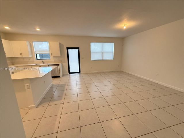 Продажа дома по адресу 12948 SW 229th St - фото 5884986