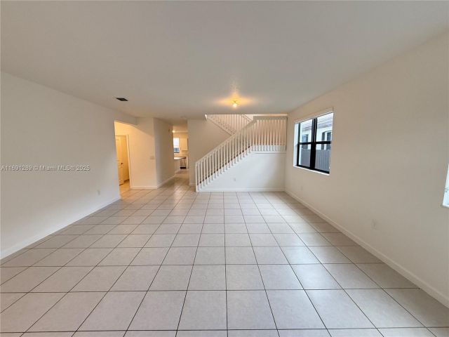 Продажа дома по адресу 12948 SW 229th St - фото 5884989