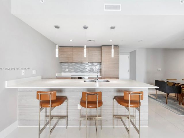 Продажа квартиры #3402 - фото 5621209