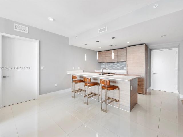 Продажа квартиры #3402 - фото 5621210