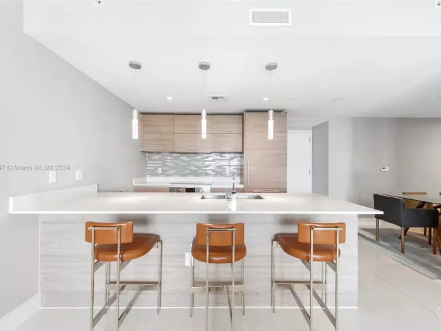 Продажа квартиры #3402 - фото 5621209