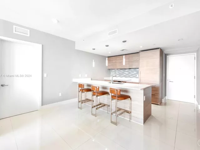 Продажа квартиры #3402 - фото 5621210