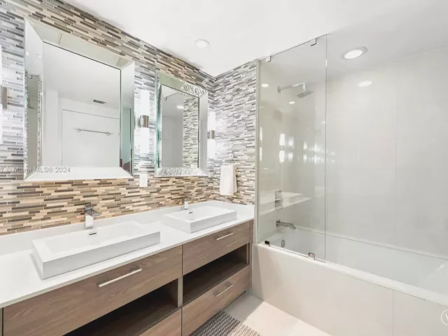 Продажа квартиры #3402 - фото 5621205