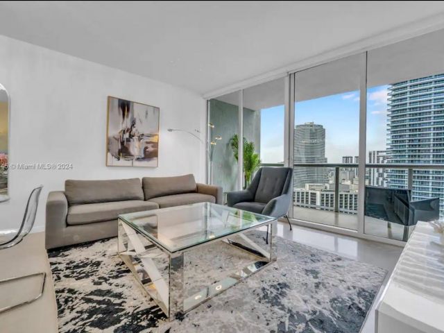 Продажа квартиры #3203 - фото 5616145