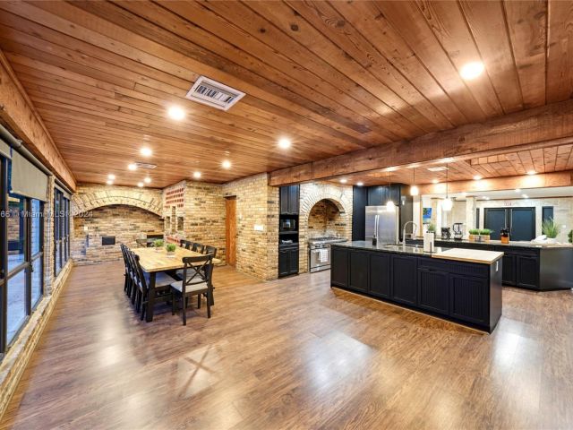 Продажа дома по адресу 5000 Grant St - фото 5530357