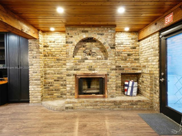 Продажа дома по адресу 5000 Grant St - фото 5530358