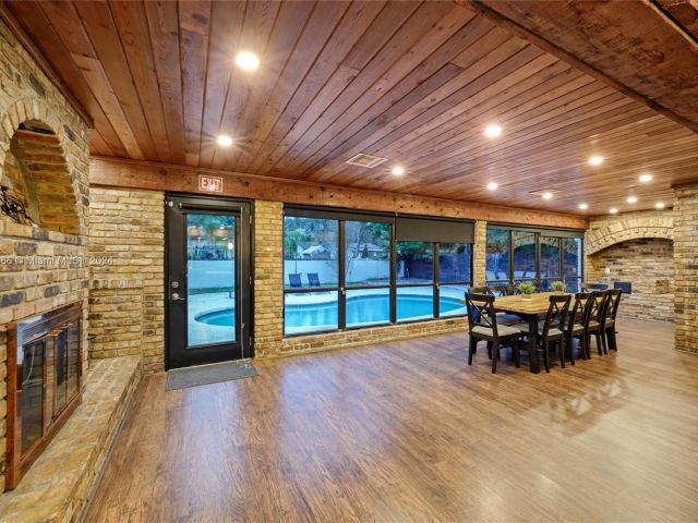 Продажа дома по адресу 5000 Grant St - фото 5530360