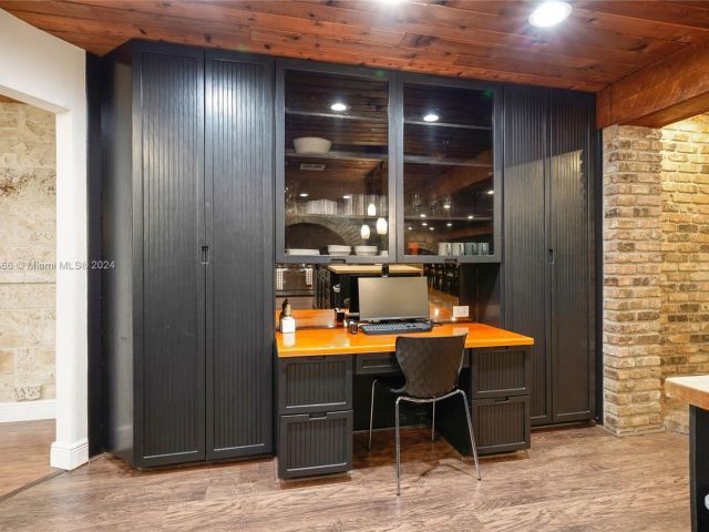 Продажа дома по адресу 5000 Grant St - фото 5530361