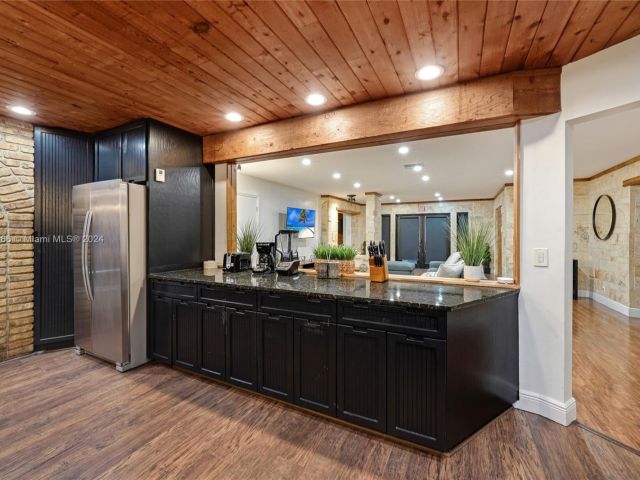 Продажа дома по адресу 5000 Grant St - фото 5530367