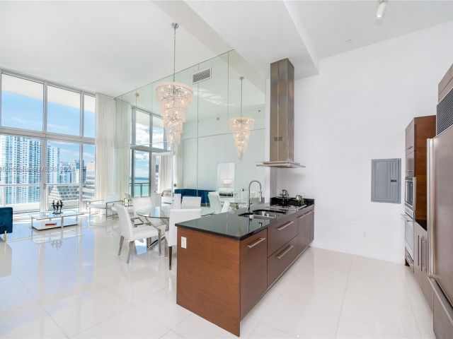 Продажа квартиры #4103 - фото 5615065