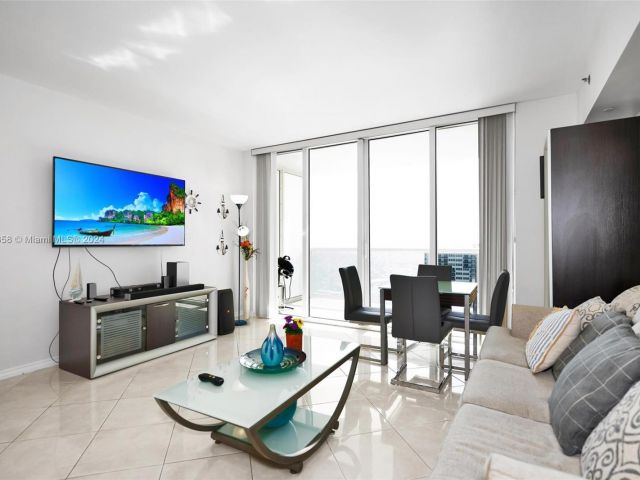 Квартира в аренду номер2505 - фото 6012529