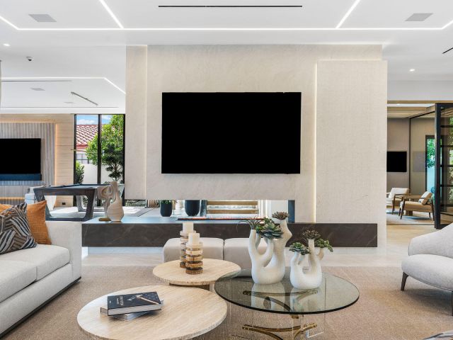 Продажа дома по адресу 1520 Royal Palm Way - фото 5591702