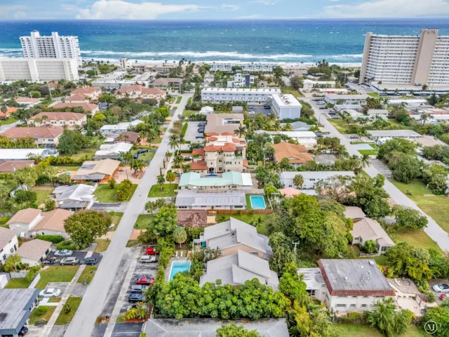 Продажа дома по адресу 1912 NE 6th Street - фото 9025742