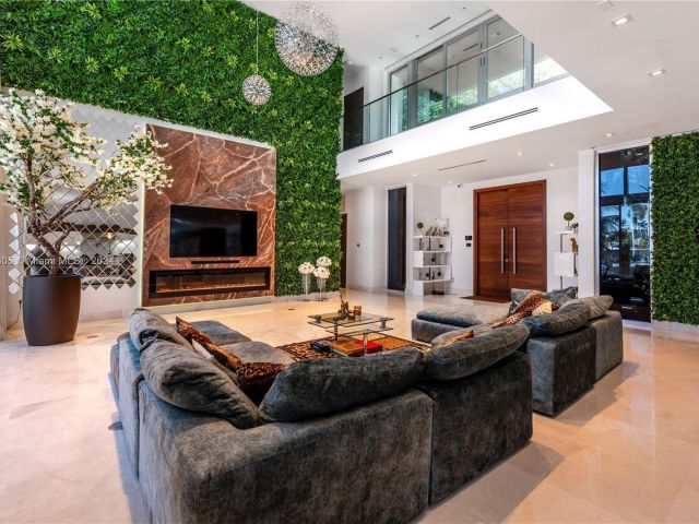 Продажа дома по адресу 400 Tamarind Dr - фото 5523348