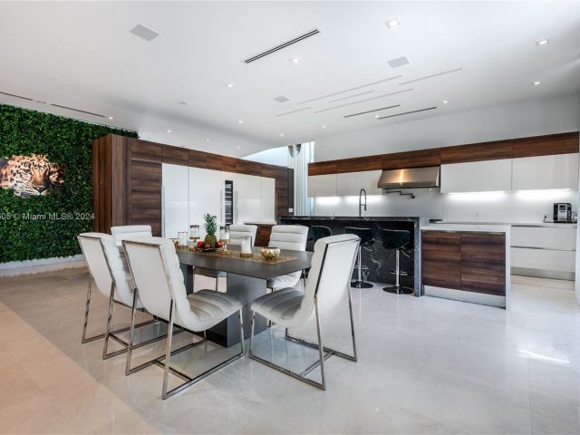 Продажа дома по адресу 400 Tamarind Dr - фото 5523350