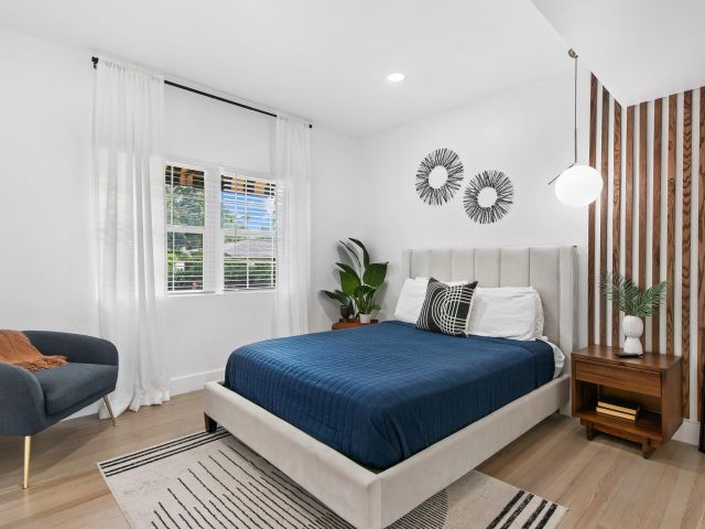 Продажа дома по адресу 615 SE 11th Ave - фото 5901086