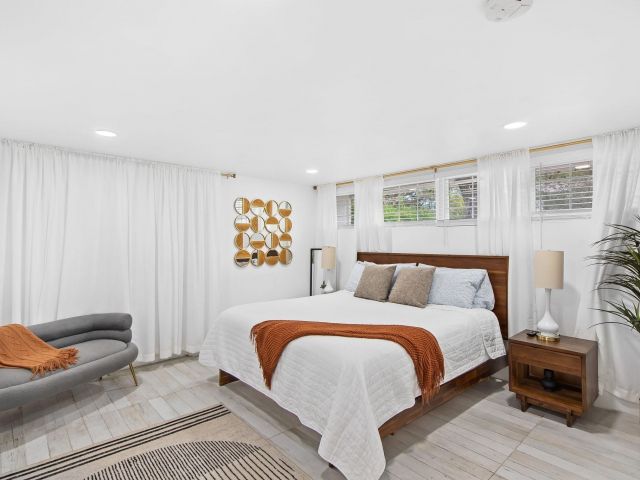 Продажа дома по адресу 615 SE 11th Ave - фото 5901090