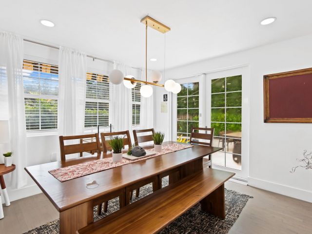 Продажа дома по адресу 615 SE 11th Ave - фото 5901093