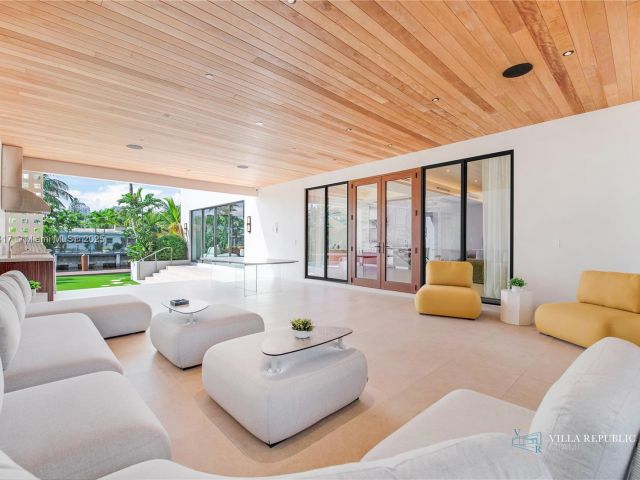 Дом в аренду по адресу 1200 NE 87th St - фото 5697774