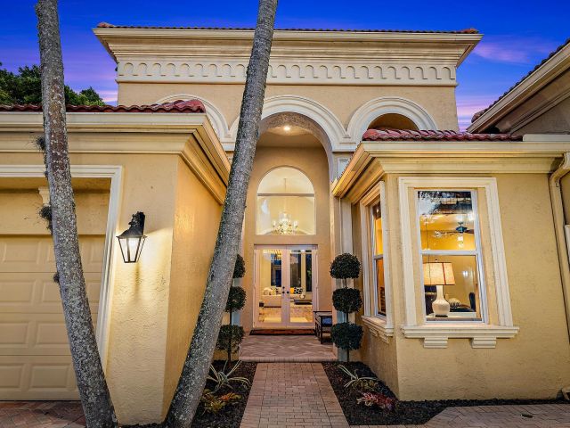 Продажа дома по адресу 7190 Tradition Cove Lane E - фото 5776617