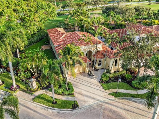 Продажа дома по адресу 7190 Tradition Cove Lane E - фото 5776619