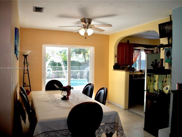 Продажа дома по адресу 2206 Washington St - фото 5753852