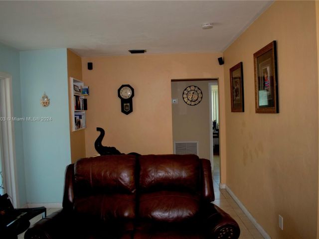 Продажа дома по адресу 2206 Washington St - фото 5753854