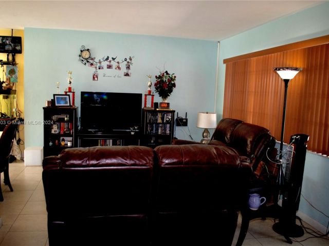 Продажа дома по адресу 2206 Washington St - фото 5753855