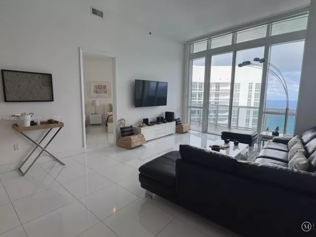 Продажа квартиры #4203 - фото 5977213