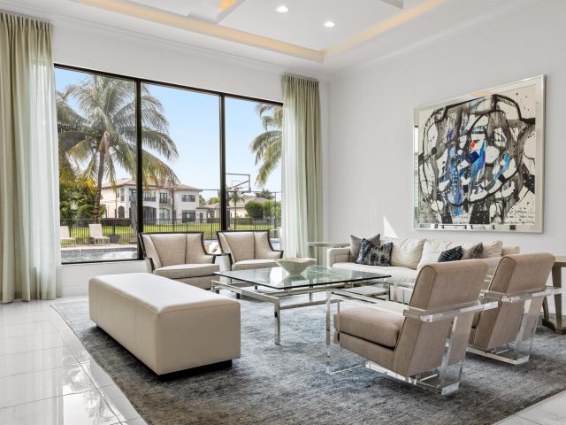 Продажа дома по адресу 9544 Balenciaga Court - фото 5950041