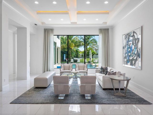 Продажа дома по адресу 9544 Balenciaga Court - фото 5950042