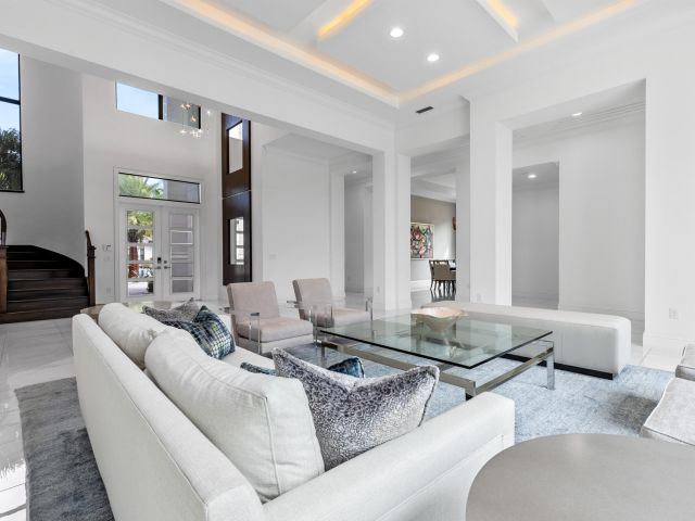 Продажа дома по адресу 9544 Balenciaga Court - фото 5950044