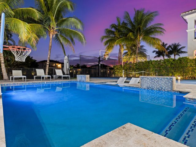 Продажа дома по адресу 9544 Balenciaga Court - фото 5950047