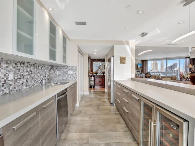 Продажа квартиры #1002 - фото 5643641