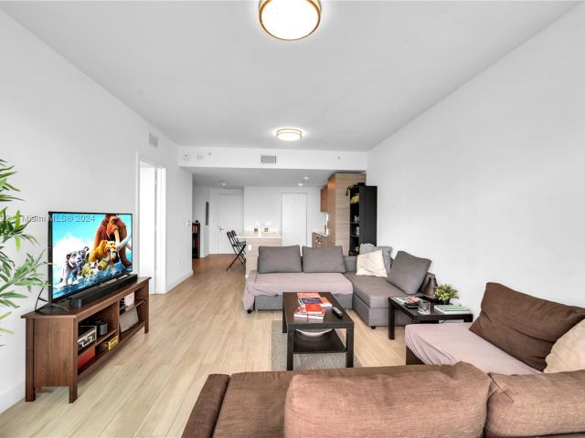 Продажа квартиры #3704 - фото 5620740