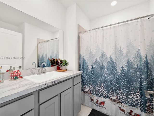 Продажа дома по адресу 1707 SE 9th Ter - фото 6135717